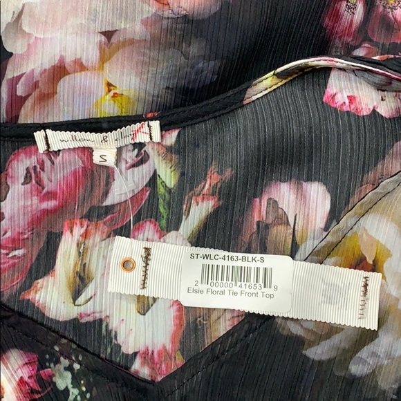 NWT willow & clay Elsie Floral Tie Front Top - Picture 11 of 12